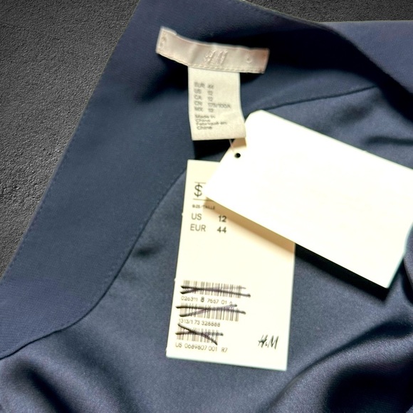 H&M dress. - Picture 7 of 7